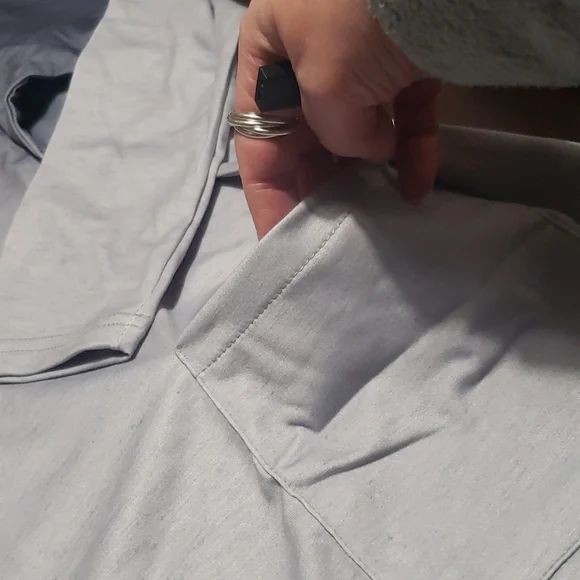 S  left🖤🤍New boutique ombre tunic - Picture 8 of 10